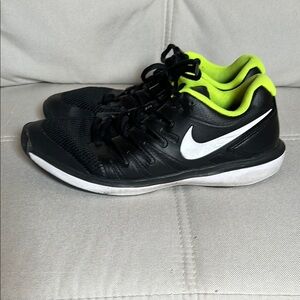 Nike Men’s Air Zoom Prestige 'Black Volt' Size 10.5 - style tag AA8020-007